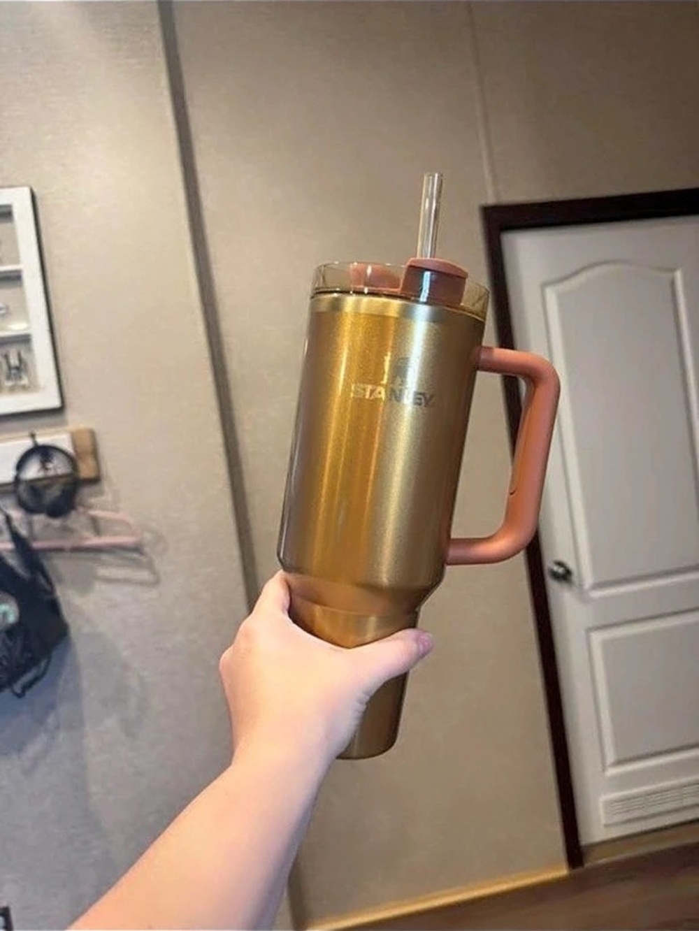 Stanley Quencher H2.0 FlowState Tumbler 40 oz copper tinsel